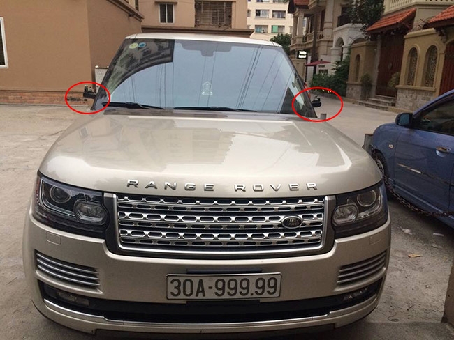 Range Rover biển khủng tại Hà Nội bị trộm vặt mất 
